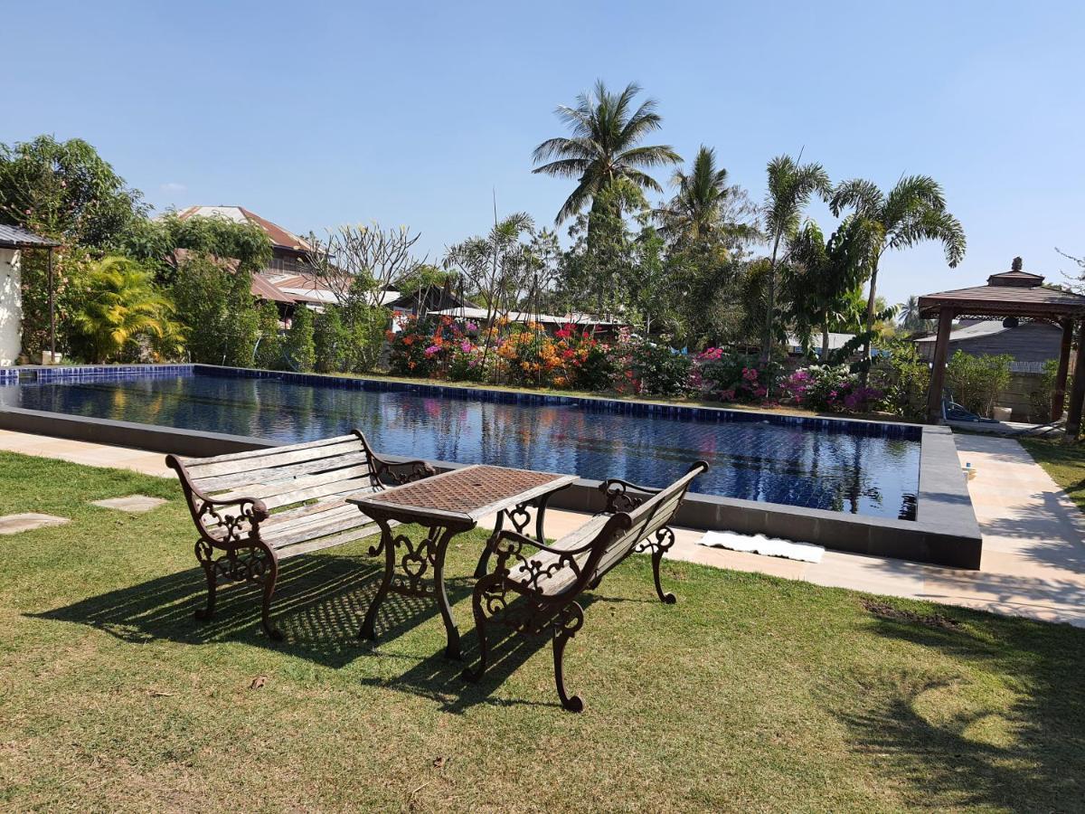 Nadee Resort Udon Thani Exterior photo