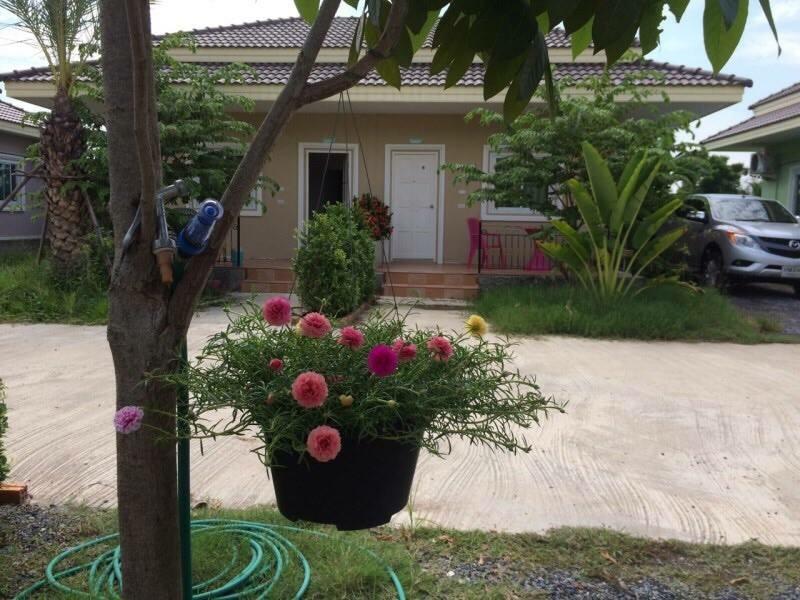 Nadee Resort Udon Thani Exterior photo