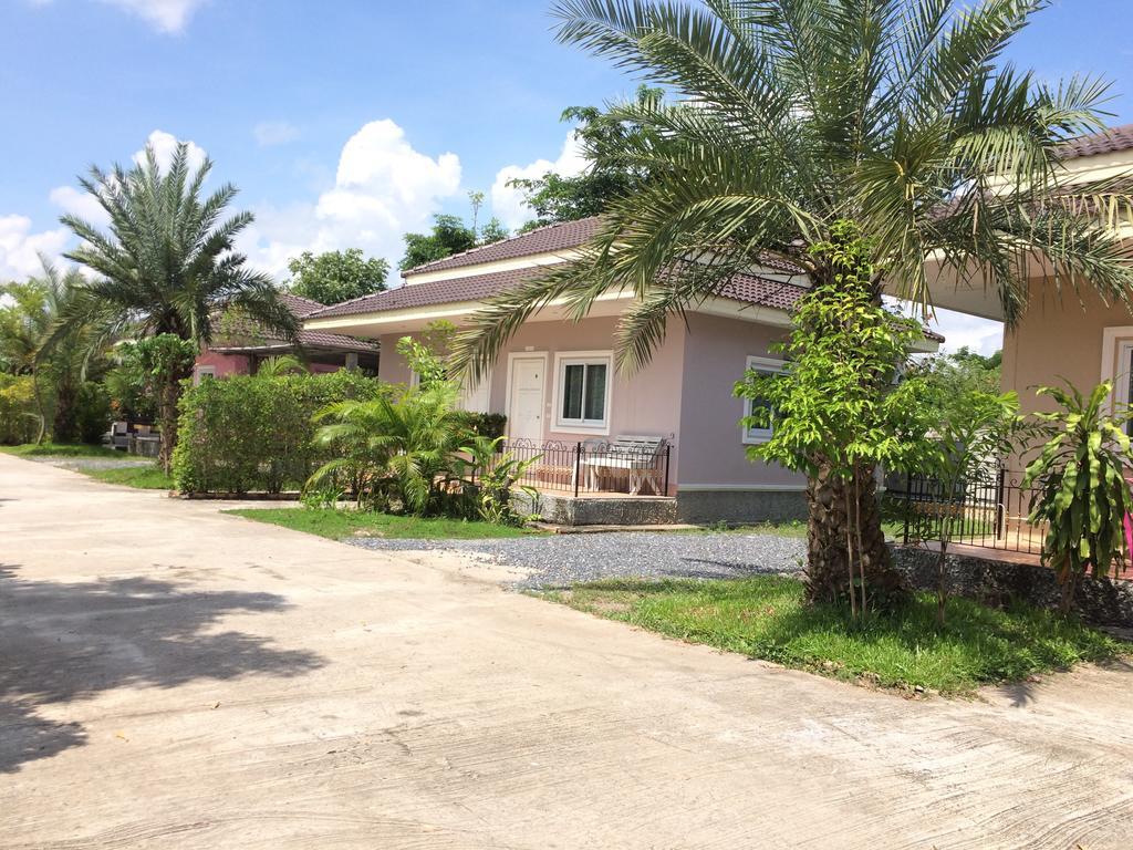 Nadee Resort Udon Thani Exterior photo