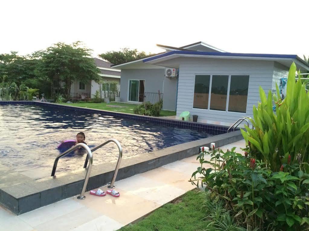 Nadee Resort Udon Thani Exterior photo