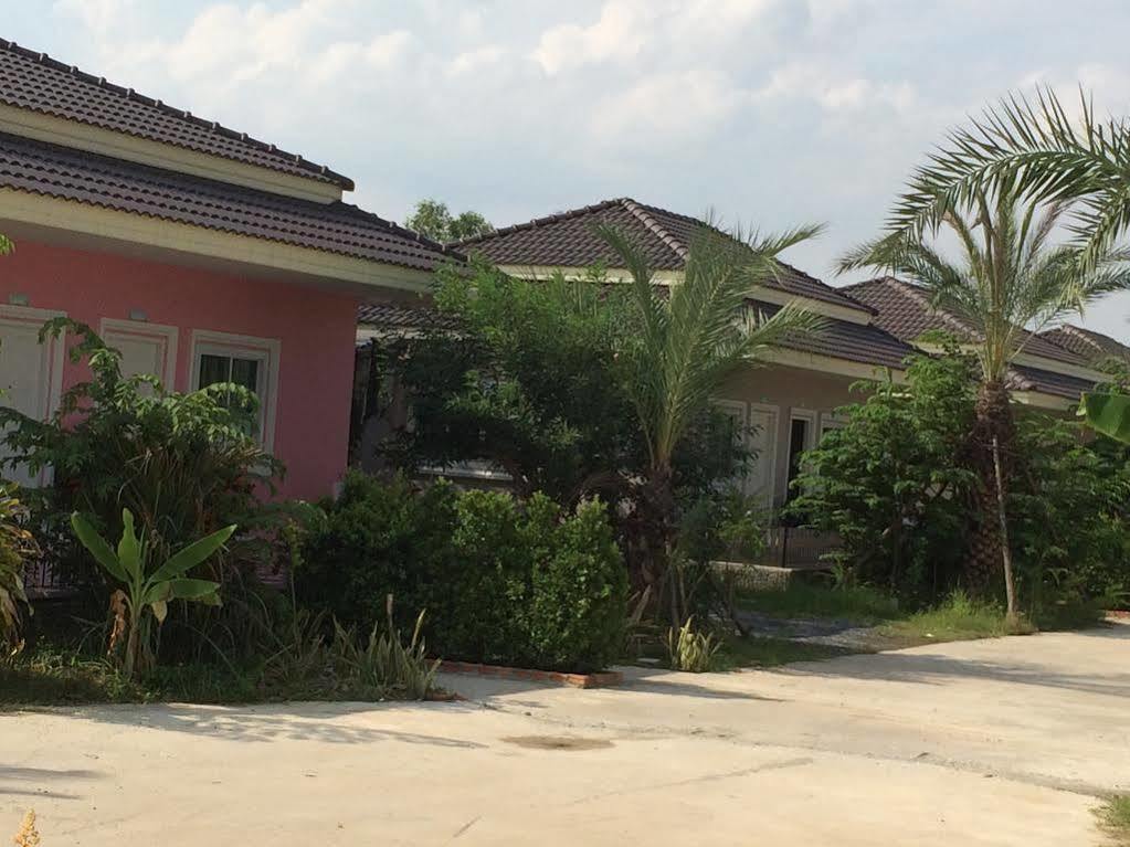 Nadee Resort Udon Thani Exterior photo